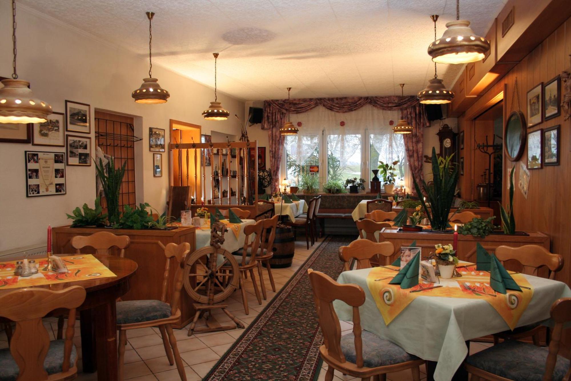 Familienhotel Zur Linde Panschwitz-Kuckau Exterior foto