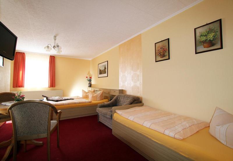 Familienhotel Zur Linde Panschwitz-Kuckau Quarto foto