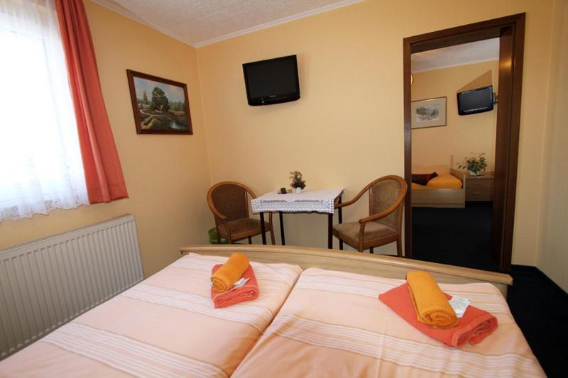 Familienhotel Zur Linde Panschwitz-Kuckau Quarto foto